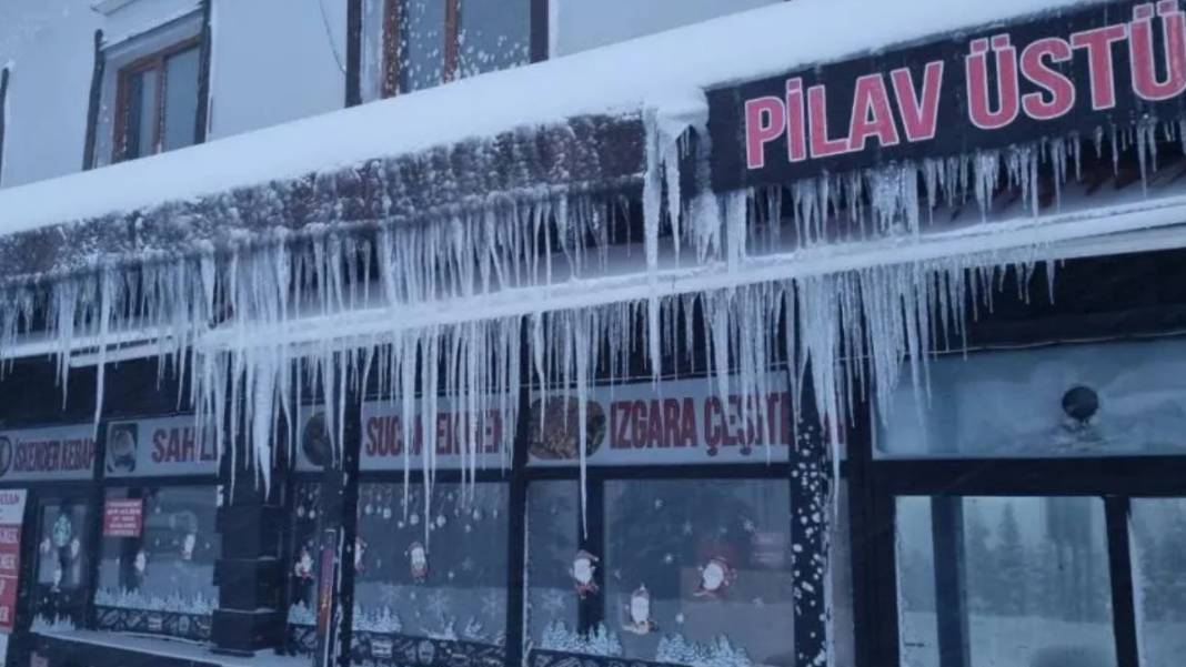 Yağmur, fırtına ve felaket... Kış hızlı geldi! Kar kalınlığı 50 santimetreyi geçti 8